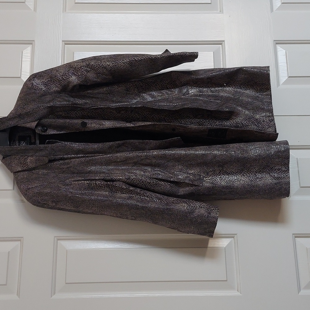 Faux snakeskin raincoat women's med